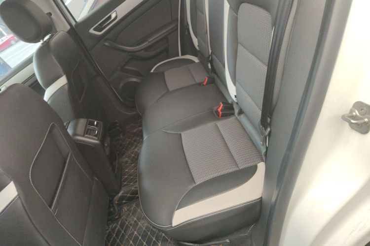 观致5 2017款 1.6T 自动尊贵型中控内饰21