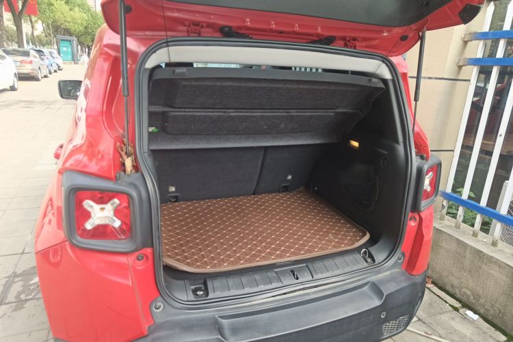 Jeep 自由侠 2016款 1.4T 自动高能版局部细节23