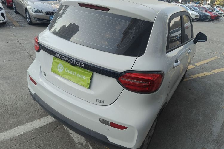 零跑汽车 零跑T03 2022款 玛瑙版车身外观7