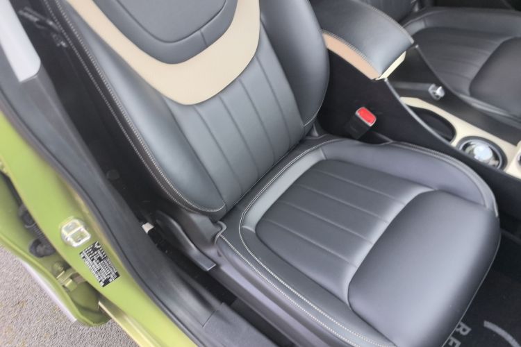 五菱汽车 五菱缤果 2023款 203km 舒享款局部细节41