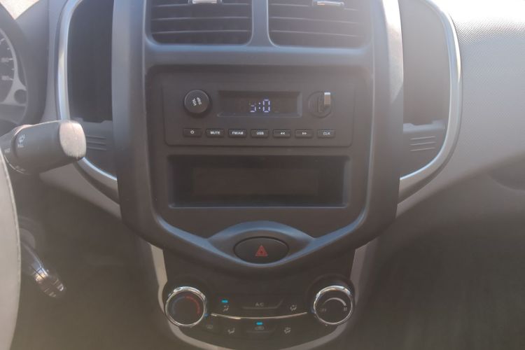 长安欧尚 奔奔E-Star 2021款 国民版 心怡版 磷酸铁锂（31.86kWh）中控内饰16