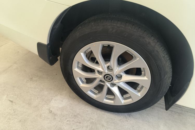 日产 轩逸 2024款 经典 1.6XE CVT舒适版车身外观6008