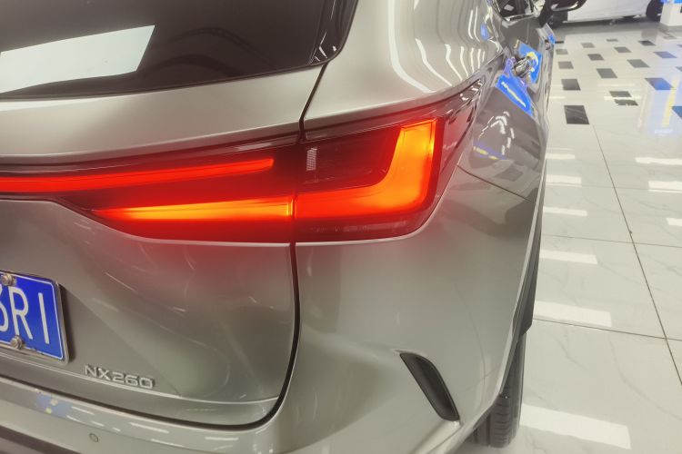 雷克萨斯NX 2022款 260 前驱 创悦版车身外观6006