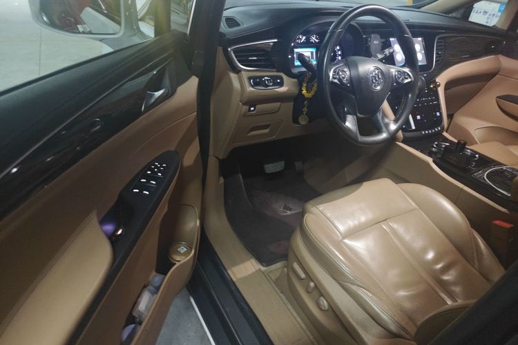 别克GL8 2017款 ES 28T 豪华型 国V中控内饰20