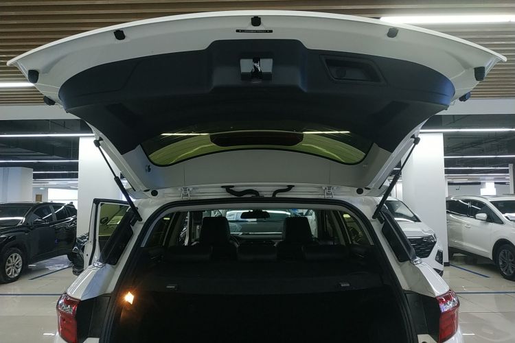 福特 领界 2019款 EcoBoost 145 CVT尊领型 国V机舱底盘23