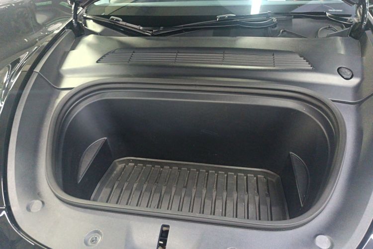 特斯拉 Model Y 2021款 Performance高性能全轮驱动版局部细节24