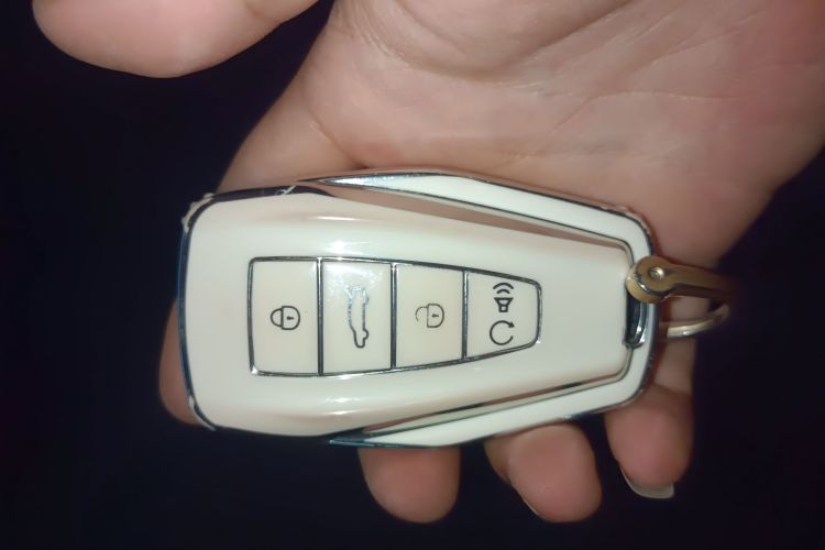 吉利几何E萤火虫 2024款 401km 星光中控内饰11