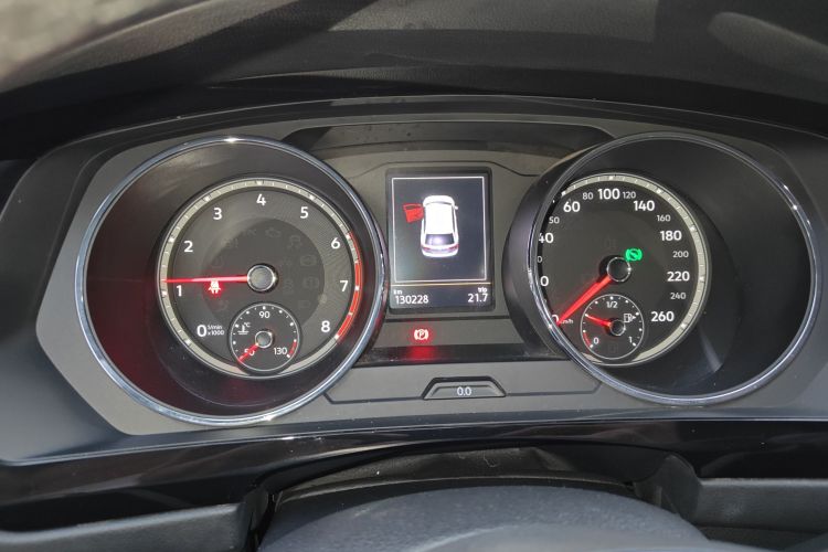 大众 途观L 2018款 280TSI 自动两驱舒适版中控内饰14