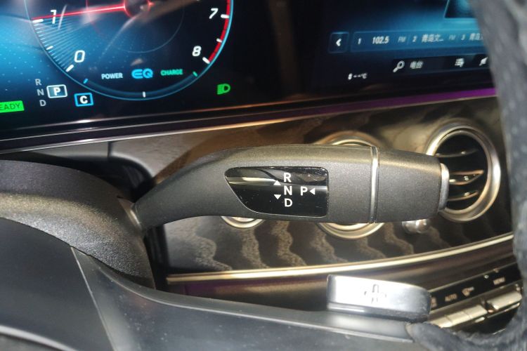 奔驰E级(进口) 2021款 E 260 时尚型运动版局部细节18