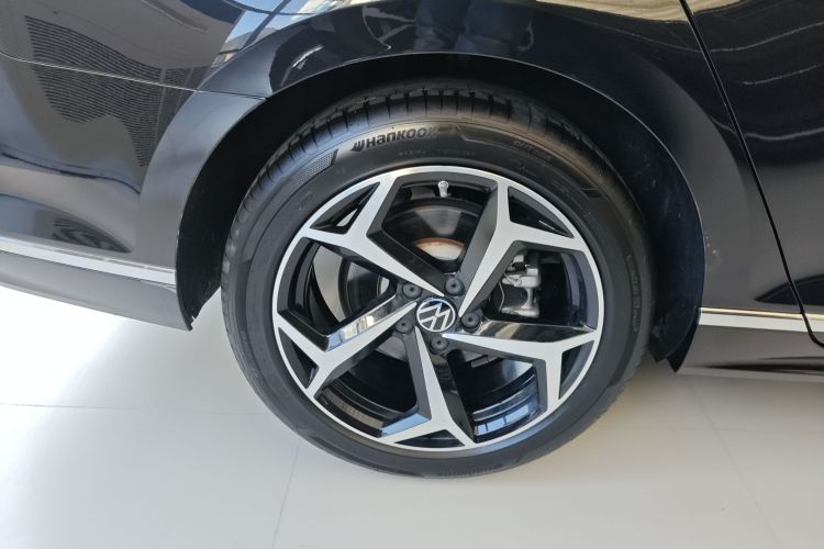 大众 迈腾 2025款 众享款 330TSI DSG豪华型车身外观6008