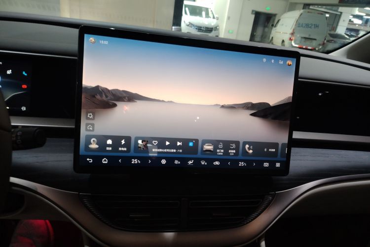 腾势D9 2022款 DM-i 970 四驱尊荣型中控内饰16