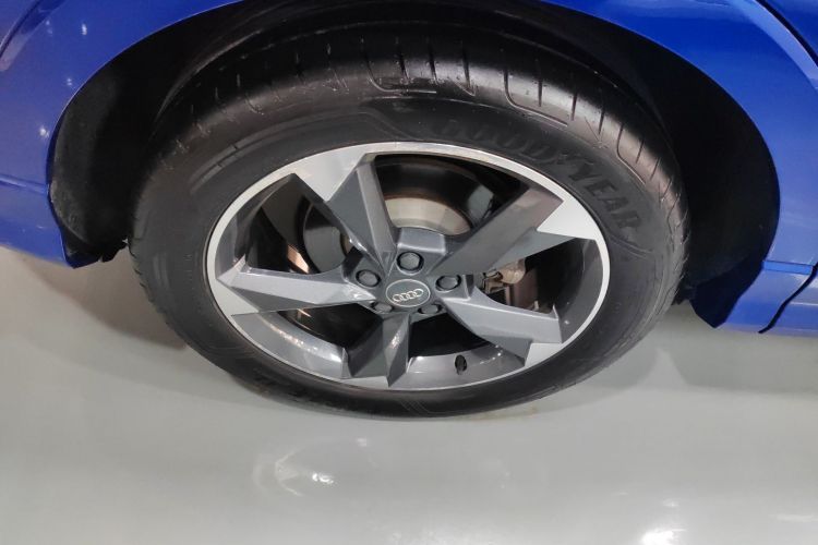 奥迪Q3 2019款 40 TFSI 时尚动感型车身外观6008