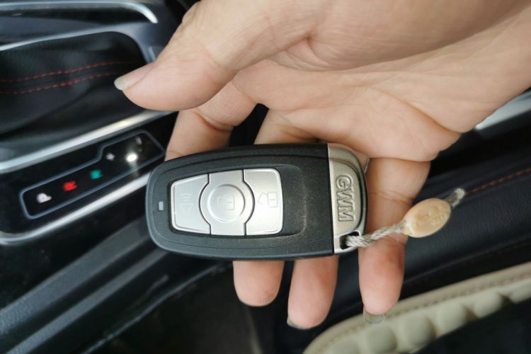 哈弗H6 2016款 升级版 1.5T 自动两驱精英型中控内饰11