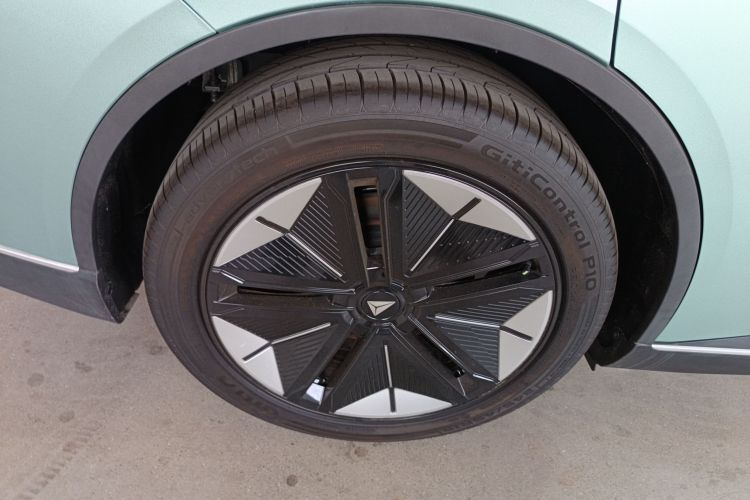 深蓝汽车 深蓝SL03 2022款 1.5L 1200增程版车身外观6008