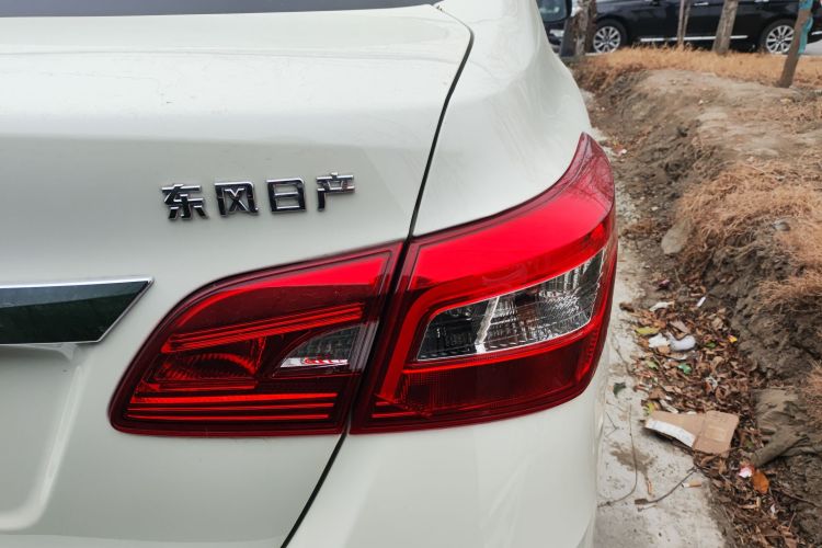 日产 轩逸 2026款 经典 1.6L CVT舒畅版车身外观9