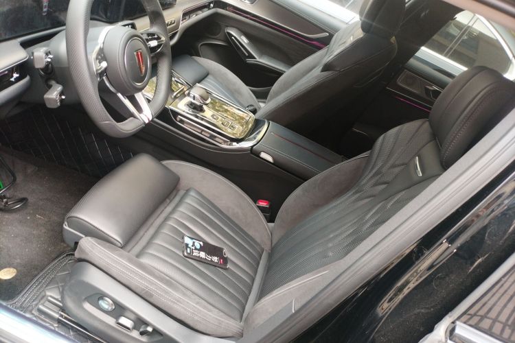 红旗H9 2024款 2.0T 旗享 私享风尚版局部细节19