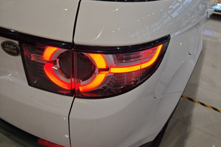 路虎 发现神行 2019款 240PS SE版 国VI车身外观9