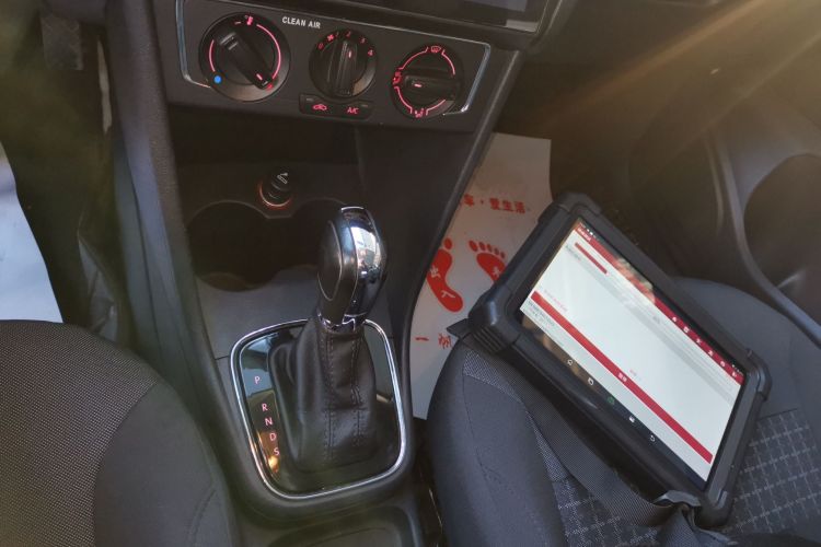 大众 Polo 2016款 1.6L 自动舒适型中控内饰18