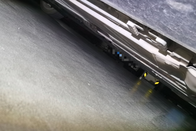 奔驰E级 2023款 改款 E 300 L 豪华型局部细节9001