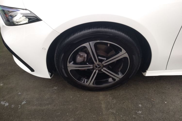 奔驰A级 2024款 改款 A 200 L 时尚型车身外观6001