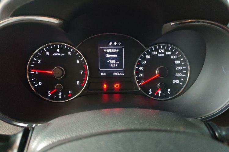 起亚K3 2016款 1.6L 手动GL中控内饰14