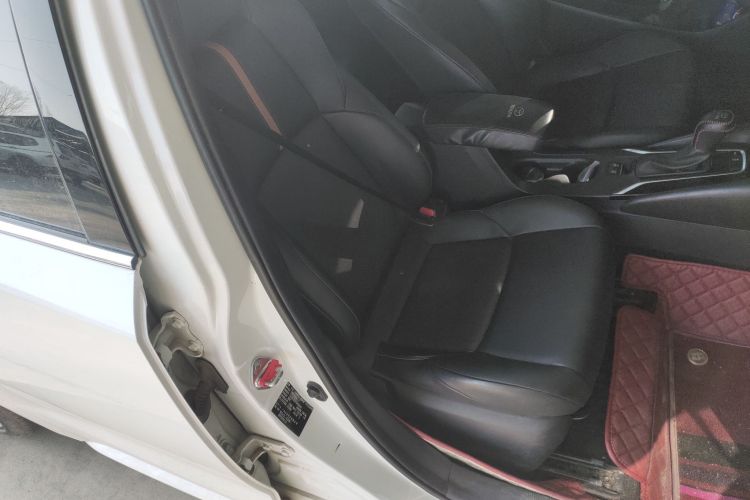 丰田 凌尚 2023款 2.0L 豪华版局部细节41