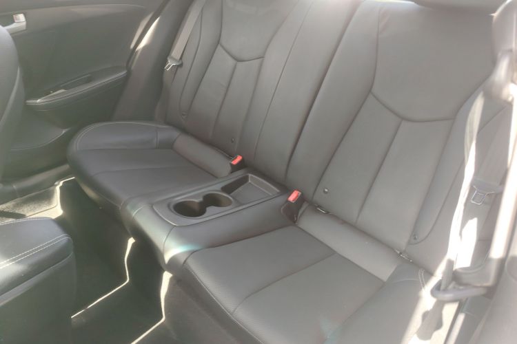 现代 Veloster飞思 2015款 1.6T 自动尊享版中控内饰21