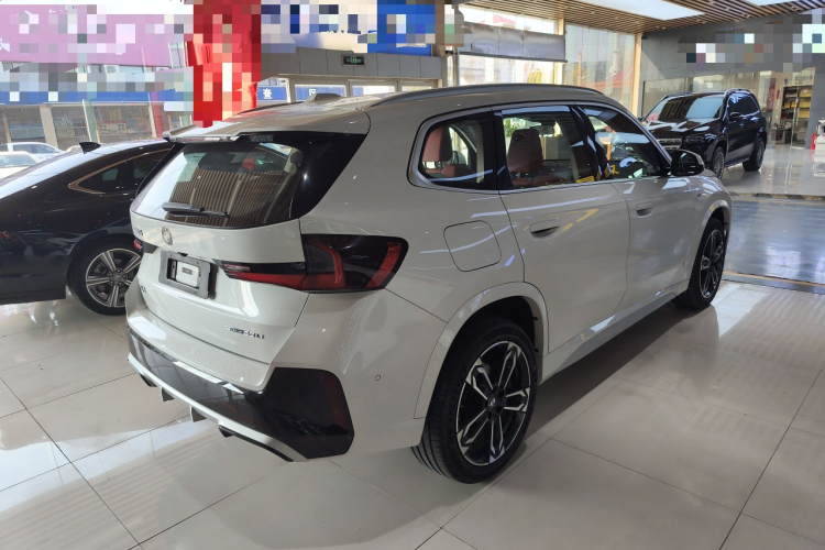 宝马X1 2023款 sDrive25Li M运动套装车身外观7