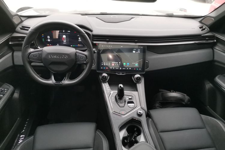 领克01 EM-P 2023款 1.5TD EM-P PM中控内饰12