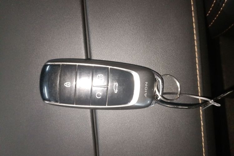 埃安 AION S Plus 2025款 出行版 52.998kWh中控内饰11