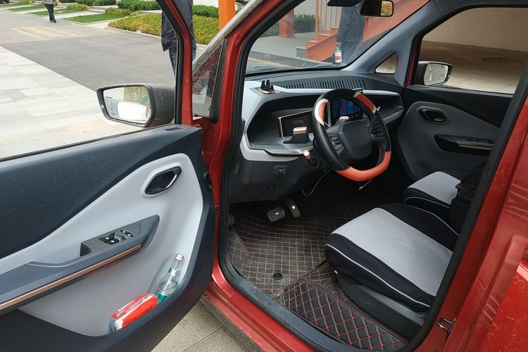 宝骏E200 2020款 305KM 智行版中控内饰7003