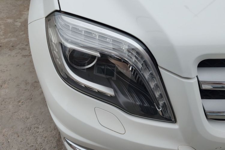 奔驰GLK级 2015款 GLK 260 4MATIC 时尚型 极致版车身外观8