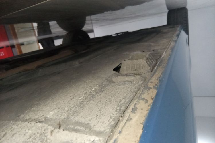 宝马2系(进口) 2018款 220i 敞篷轿跑车 运动设计套装局部细节9001