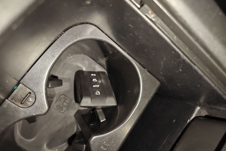 坦克300 2021款 越野版 2.0T 征服者中控内饰11