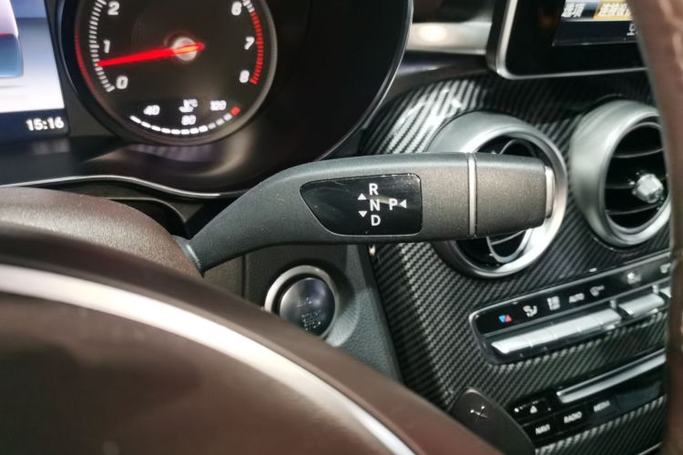 奔驰GLC 2019款 GLC 260 L 4MATIC 豪华型中控内饰18