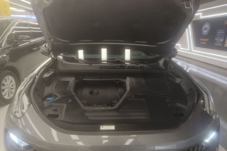 领克05 2020款 2.0TD 四驱劲Halo机舱底盘24