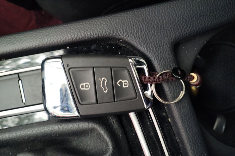 大众 迈腾 2019款 330TSI DSG 领先型 国VI中控内饰7001