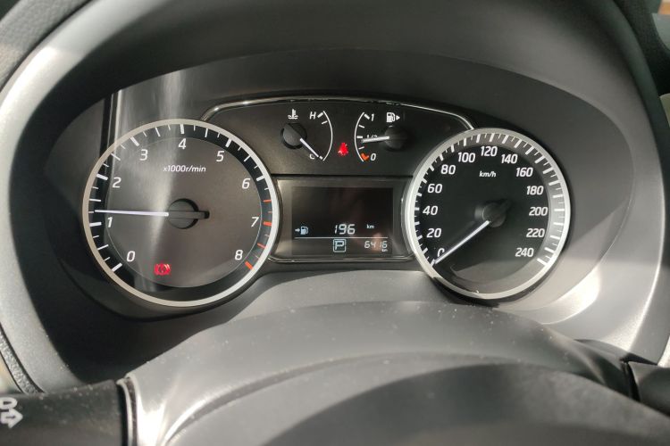 日产 轩逸 2024款 改款二 经典 1.6XE CVT舒适版中控内饰14