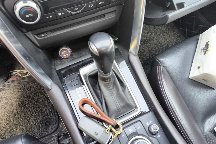 马自达CX-4 2016款 2.0L 自动两驱蓝天品位版中控内饰18