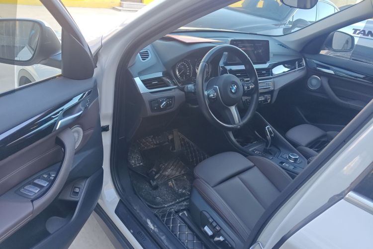 宝马X1 2022款 sDrive25Li 领先型中控内饰20