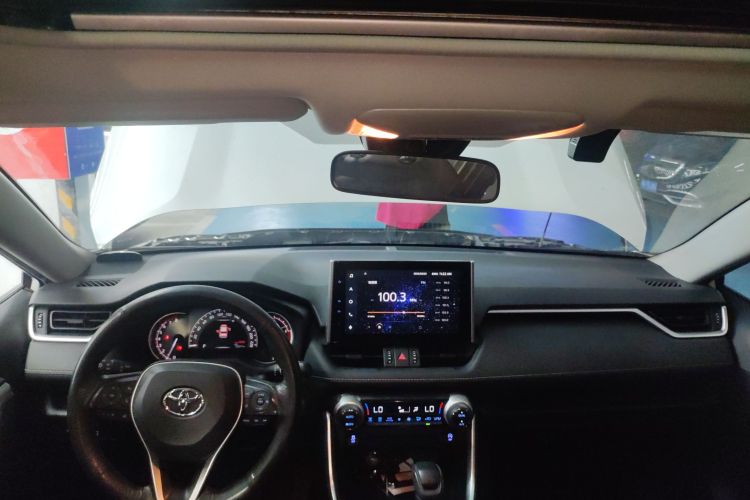 丰田 RAV4荣放 2021款 2.0L CVT两驱风尚版中控内饰7002