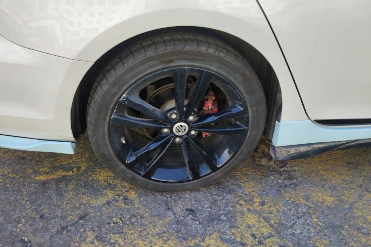 名爵 MG6 2019款 20T 自动Trophy竞技版+运动尾排竞速套装车身外观6008