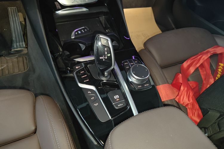 宝马X3 2021款 xDrive30i 领先型 M运动套装中控内饰18