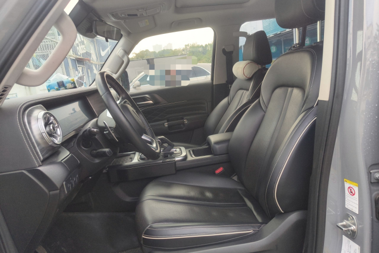 坦克300 2021款 越野版 2.0T 征服者中控内饰19