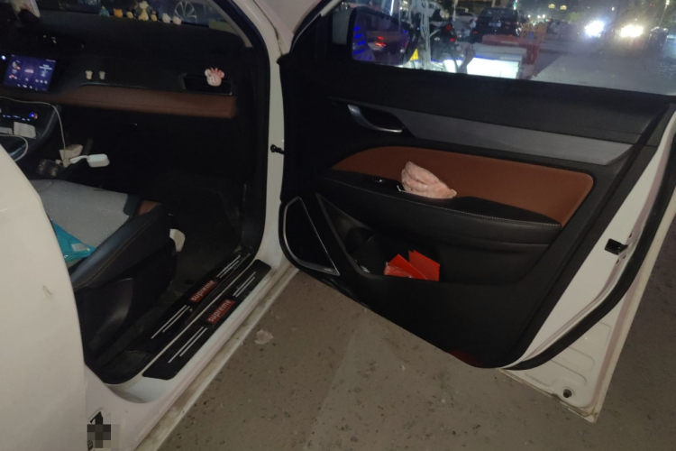 吉利汽车 帝豪 2021款 UP 1.5L CVT向上版局部细节9005