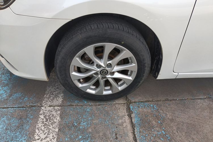 日产 轩逸 2018款 1.6XV CVT尊享版车身外观6006