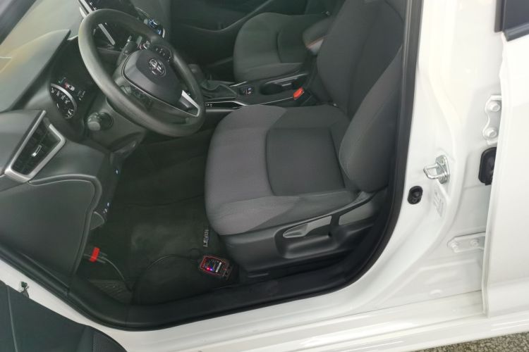 丰田 雷凌 2022款 双擎 1.8H E-CVT豪华版局部细节19