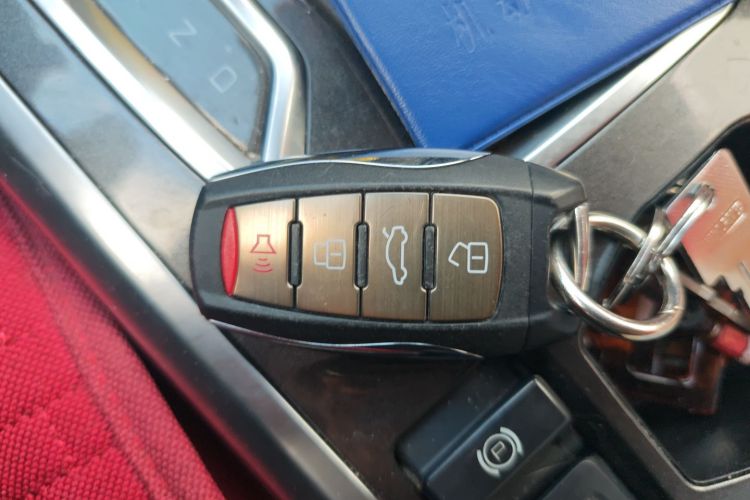 哈弗F5 2018款 1.5T i潮中控内饰11