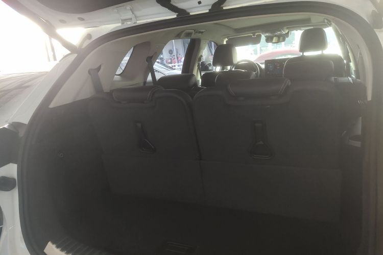 比亚迪 唐 2018款 2.0T 自动智联尊荣型 7座 国V机舱底盘23