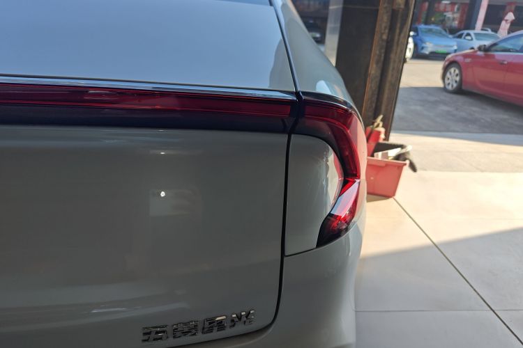 五菱汽车 五菱星光 2024款 共创版 510 进阶型车身外观9